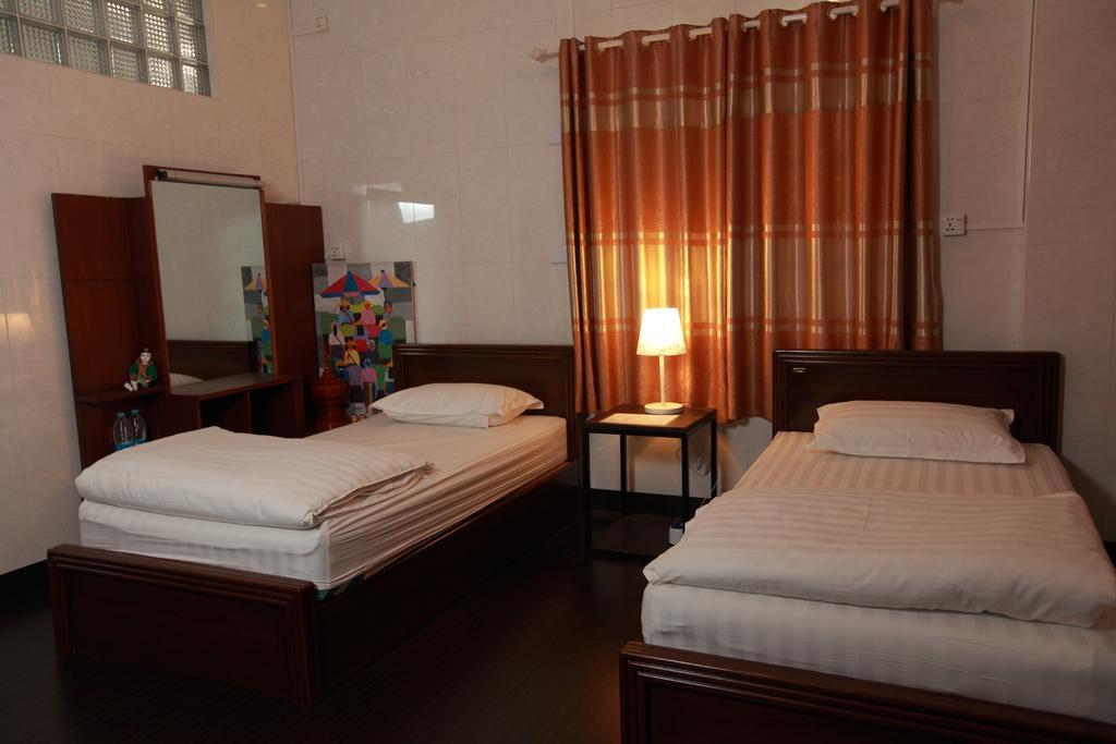 Four Rivers B&B Mandalay Exterior foto
